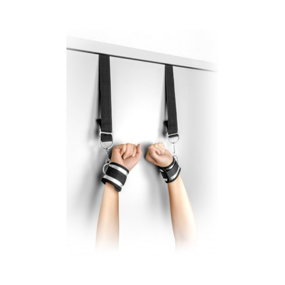 Menottes de suspension de porte