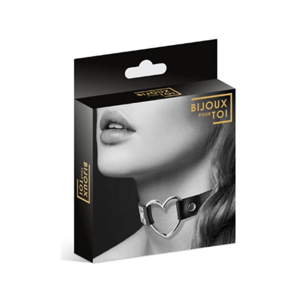 Collier en cuir noir avec coeur métal argenté